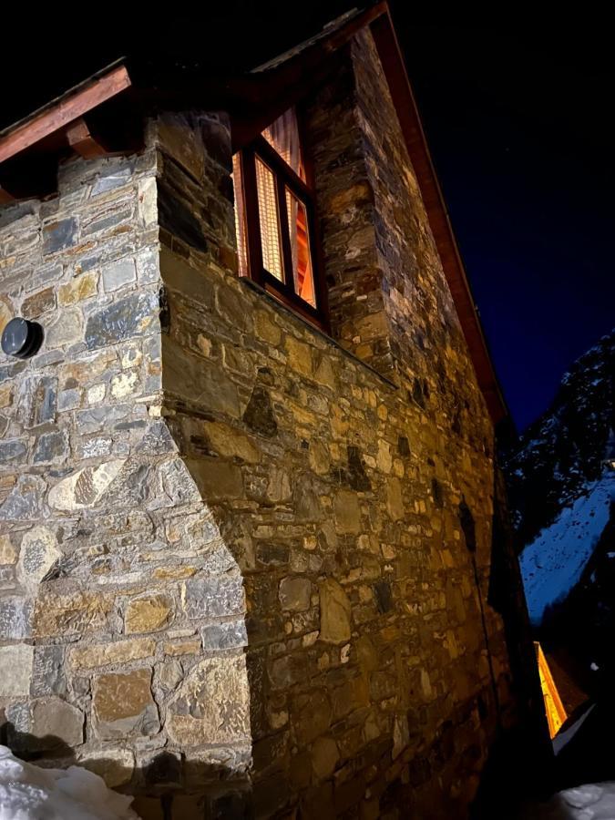 Casa De Piedra Con Encanto En El Bonito Pueblo De Bagergue Exterior photo